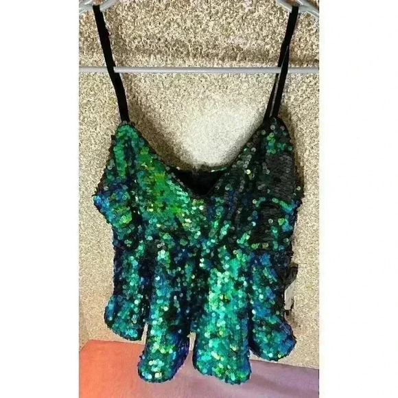 NWT Woman’s Guess Green Blue Yellow Sequence Shifting Peplum Top Medium - Picture 4 of 12